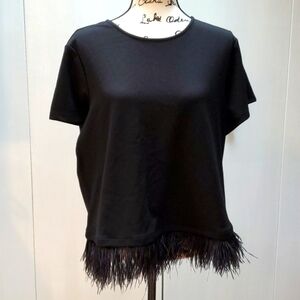 Black with faux fur Hem  women's top Short sleeve Sz.Extra Large